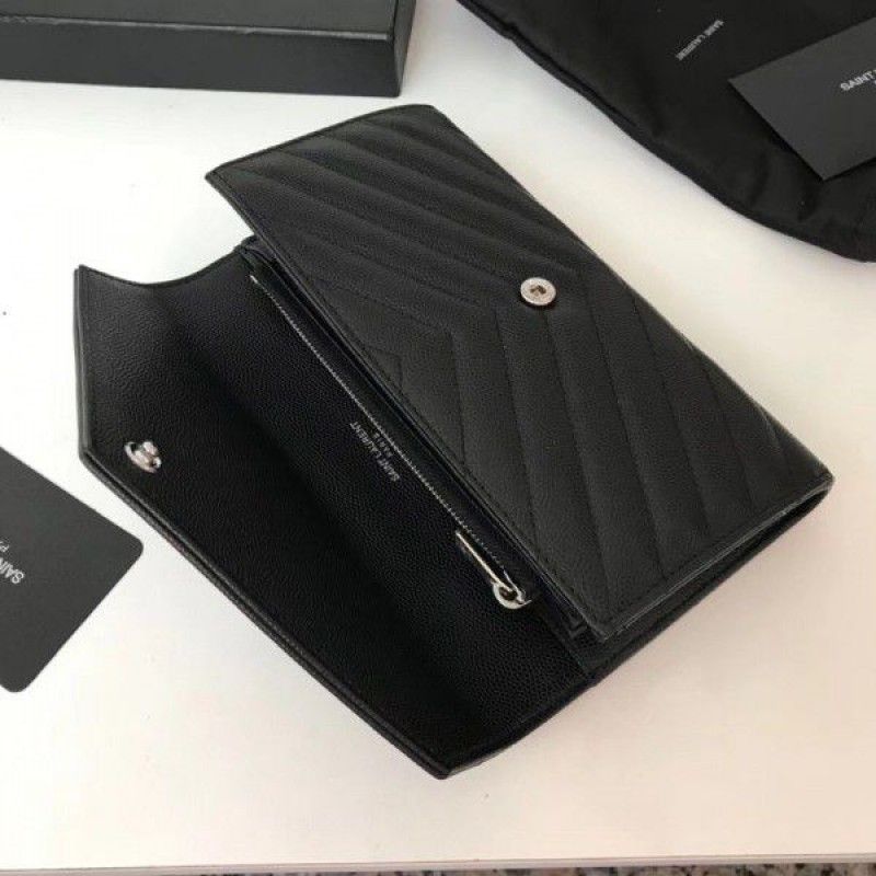 Portafoglio da donna con patta Yves Saint Laurent con monogramma grande in pelle di vitello nera con logo argento