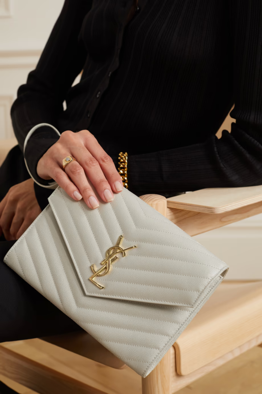 Yves Saint Laurent Envelope Monograma Quente Acolchoado Grão Branco Couro de Bezerro Mulheres Flap Clutch