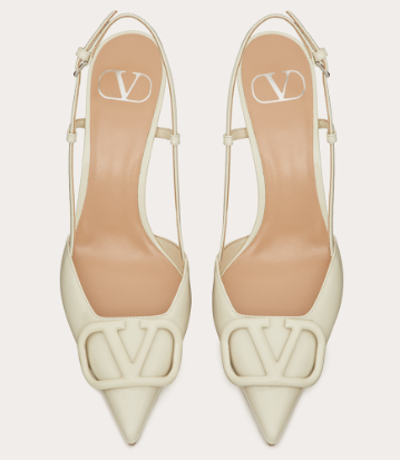 Valentino Vlogo Signature 80mm 화이트 페이턴트 가죽 포인티드 토 펌프 힐 WS0R01TMKI16