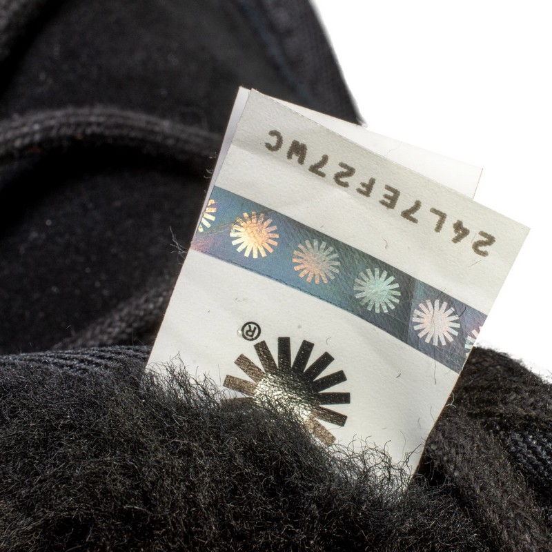 UGG Neumel High Moc Stivali Chukka da Uomo in Pelle Scamosciata Nera Fodera in Lana 194715675254