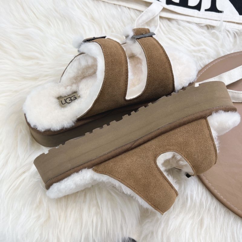 UGG Fluff Two-strap 2022 Chestnut Suede Women's Slide Sandals