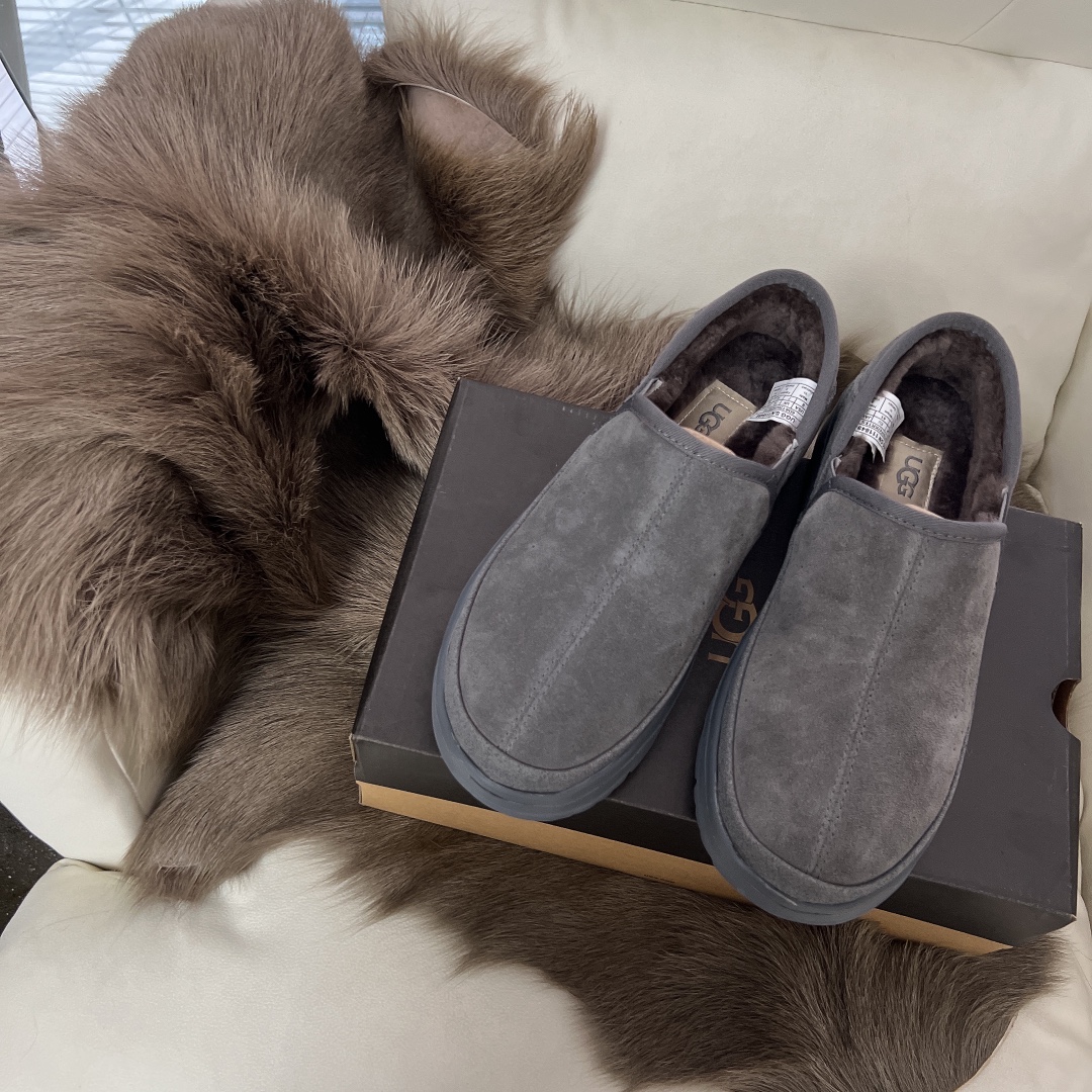 UGG Kick It Fashion Grey Suede Men Casual Flates 1118495