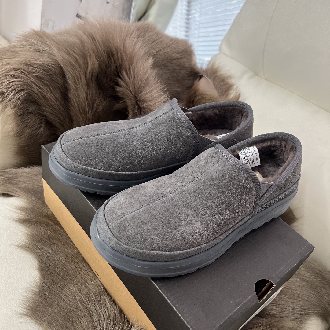UGG Kick It Fashion Grey Suede Men Casual Flates 1118495