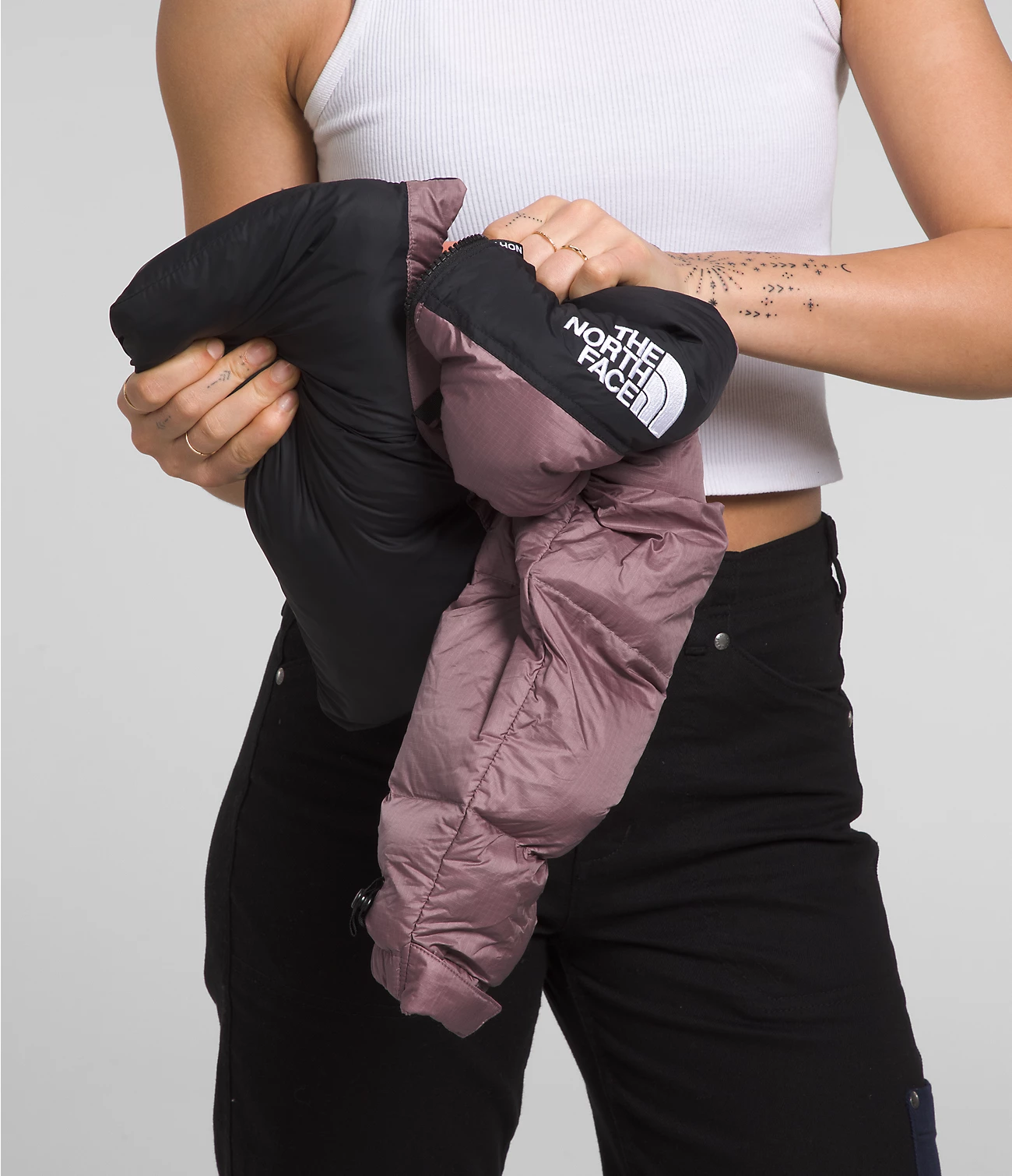 The North Face 1996 Retro Nuptse Hot Grey Goose Down Women Down Jacket Nf0a3xeo