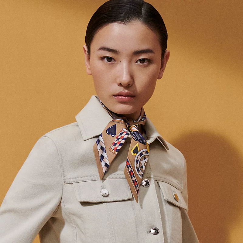 Hermes Twilly Fashion Harnais De Coeur Dark Beige Red Grey Silk Women Hair Scarf H064090S