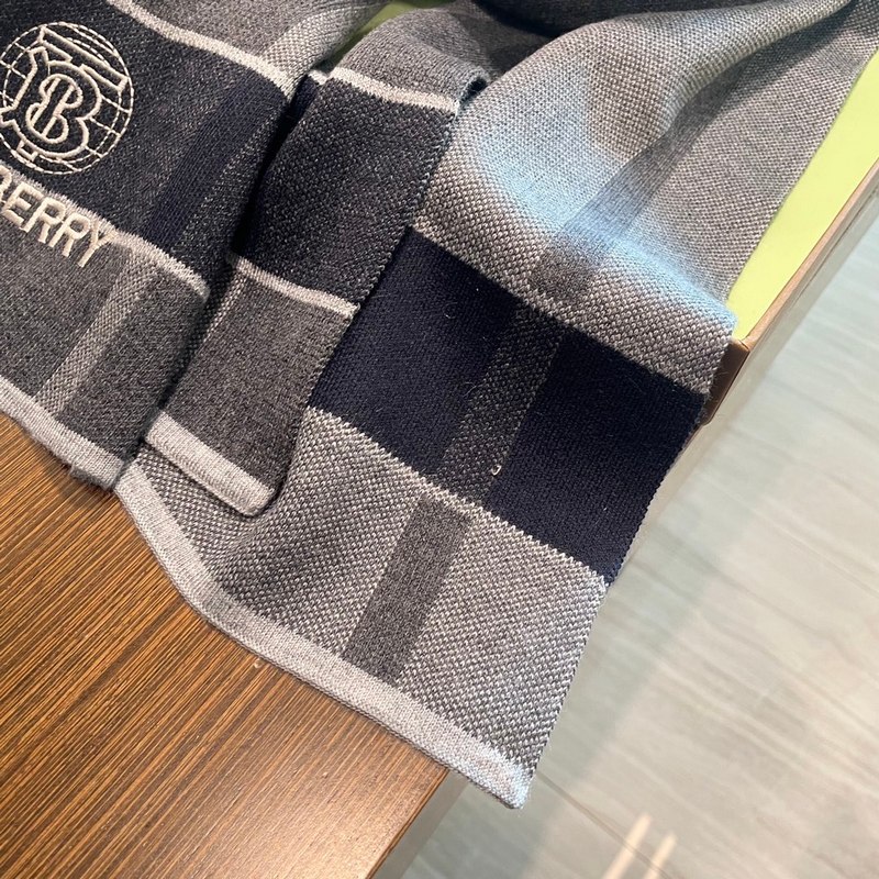 Burberry Classic New TB Reversible Grey Knitted Cashmere Unisex Sash Scarf