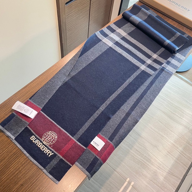 Burberry Classic New TB Reversible Dark Blue Knitted Cashmere Unisex Sash Scarf