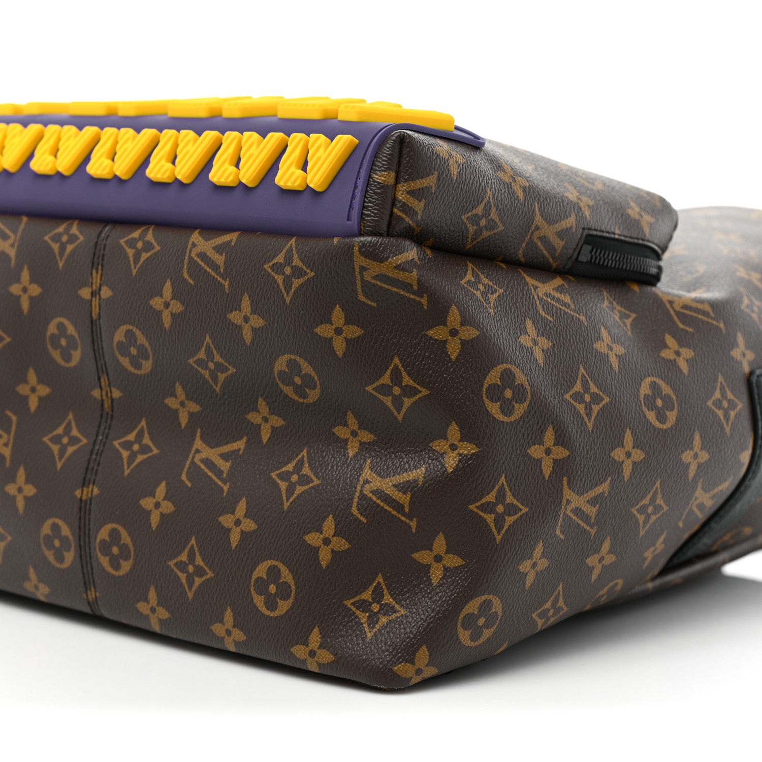 Louis Vuitton Monogram Classic LV Rubber Discovery MM Brown Canvas Unisex Daypack M57965